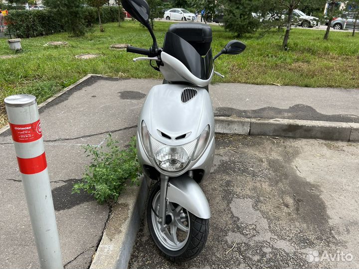 Продам скутер Suzuki Adress 110