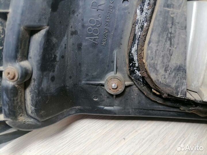 Фонарь задний правый Nissan Bluebird U14