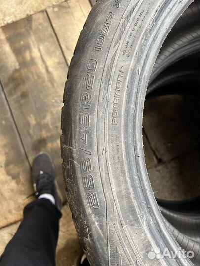 Nokian Tyres Hakkapeliitta R2 SUV 265/45 R20