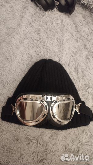 Шапка с очками авиаторами MWM