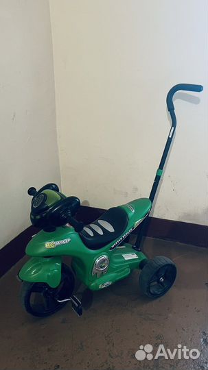 Детский трехколесный велосипед