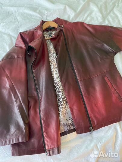 Ветровка женская