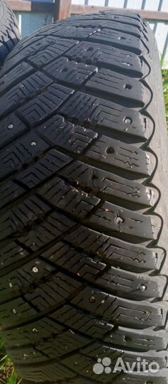 Goodyear UltraGrip 15/65 88T