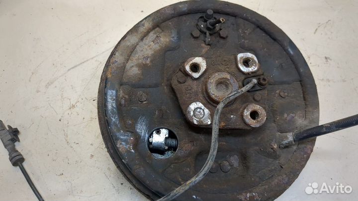 Ступица (кулак, цапфа) левая задняя Opel Corsa D