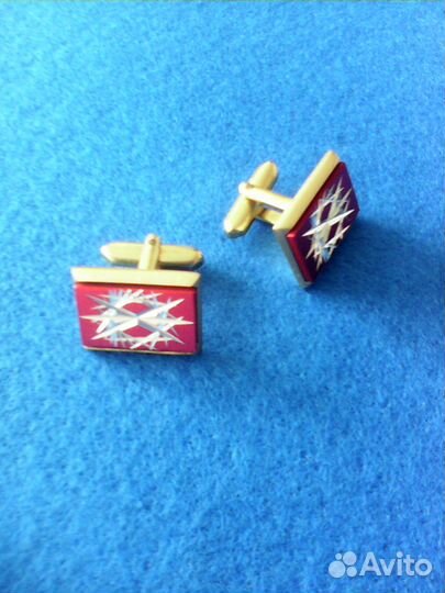 Запонки В футляре