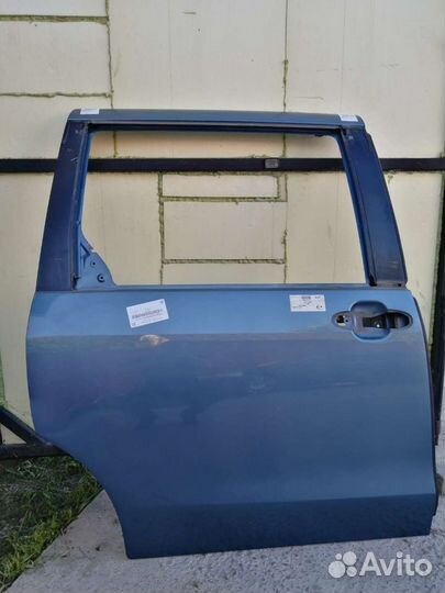 Дверь задняя правая Mazda Mpv LW 2002+