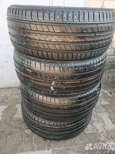 Michelin Latitude Sport 3 235/55 R19 107Y