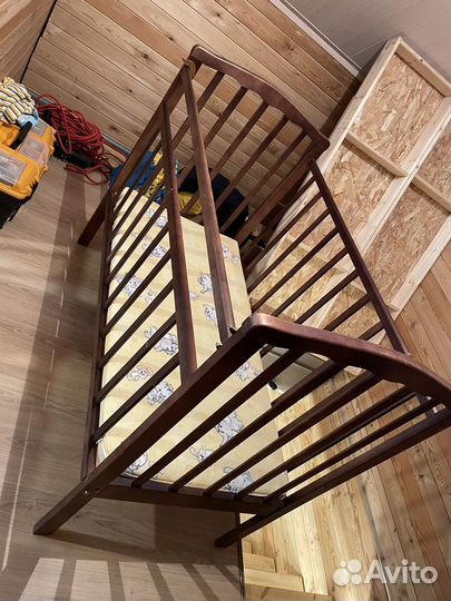 Детская кроватка