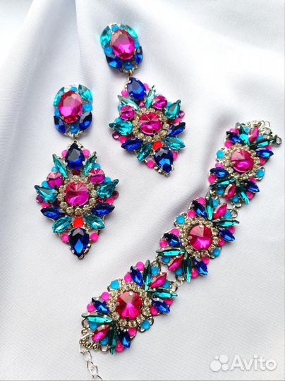 Серьги и браслет от colibri для фитнес бикини