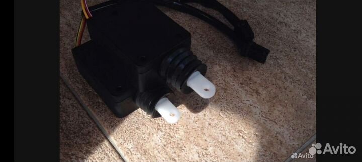 Активатор замка двери Mercedes-Benz G-Class W463