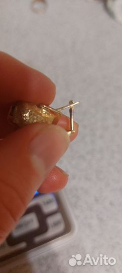 Золотые серьги
