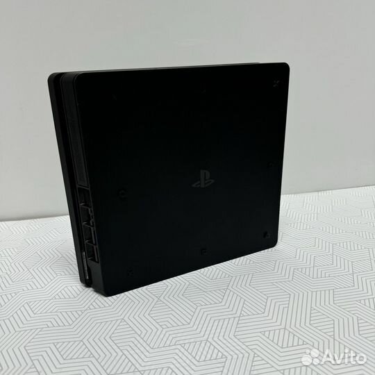 Sony ps 4 1Tb 2 геймпада