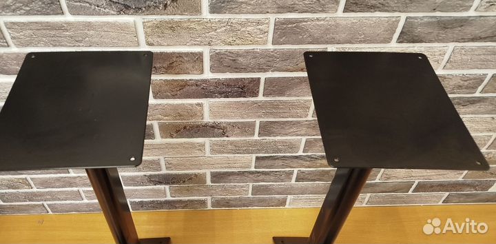 Подставки для акустики