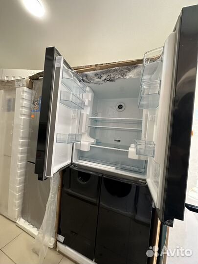 Холодильник 4х дверный черного цвета сухой мороз