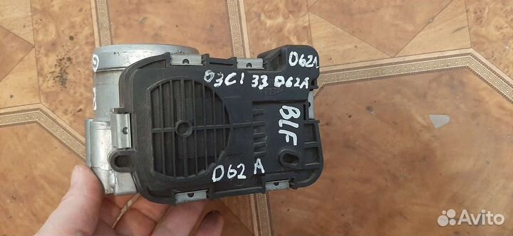 Дроссельная заслонка Volkswagen Golf 5 03c133062a