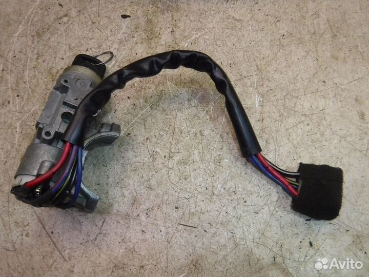 Замок зажигания Hyundai Lantra J1