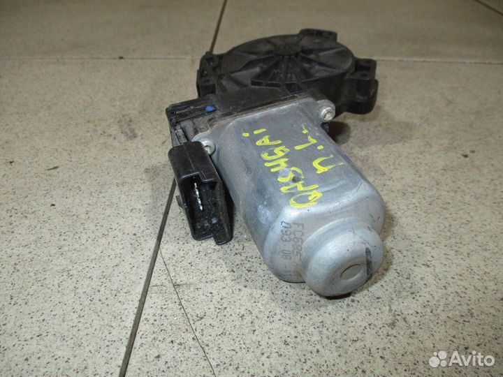 Моторчик стеклоподъемника Nissan Qashqai (J11)