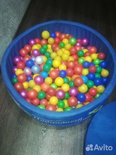 Детский сухой бассейн с шариками