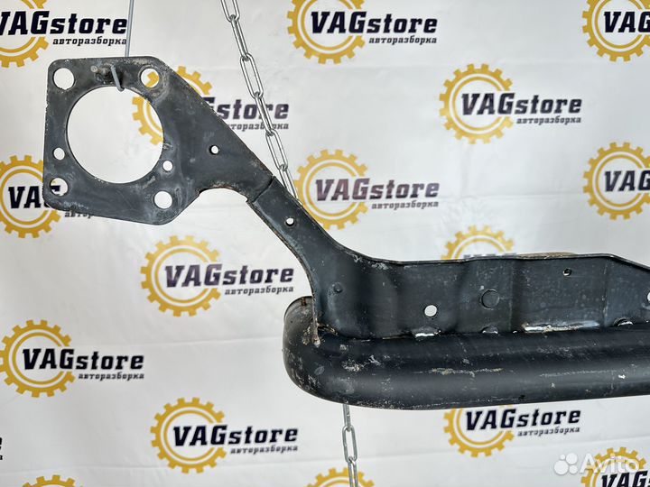 Балка поперечная Audi A4 B7 1.8 turbo