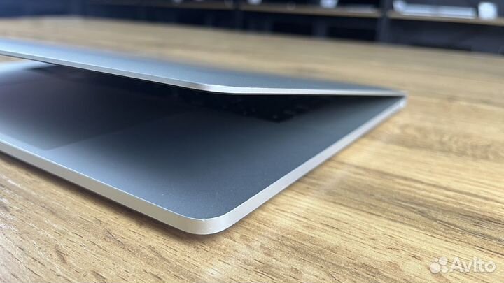 Кастомный MacBook Pro 15 2019 i9 32/512