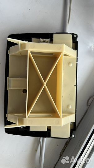 Магнитола Lexus is250