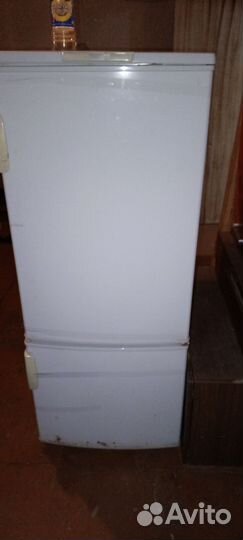 Холодильник Бирюса