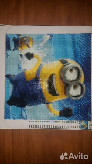 Вышивка алмазами Миньоны (готовая работа)