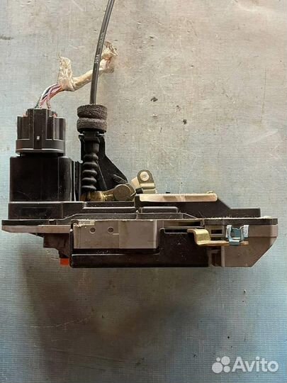 Замок двери задней левой 30634626