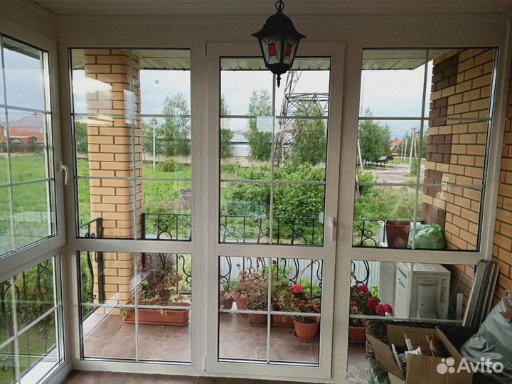 Остекление террасы беседки в коттедже