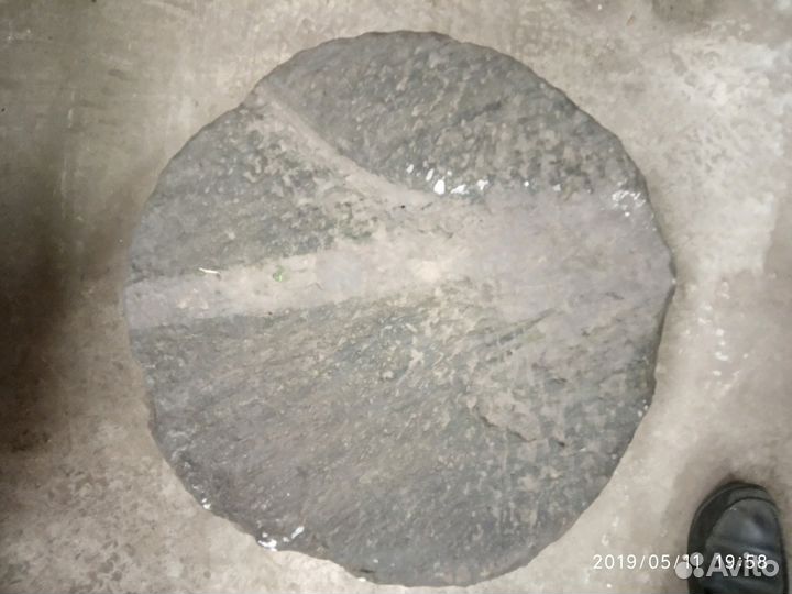 Каменный жернов