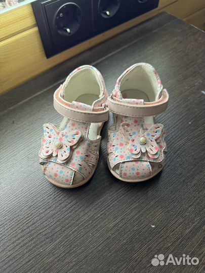 Сандали на девочку 18