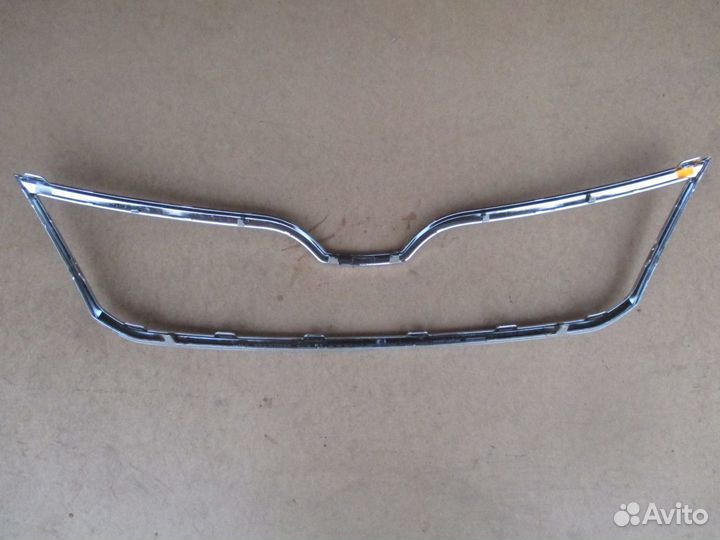 Накладка на решетку радиатора Skoda Rapid