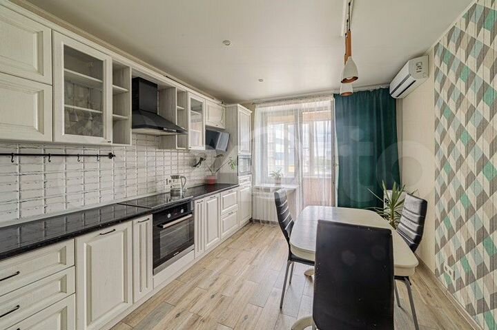 2-к. квартира, 71,5 м², 13/14 эт.