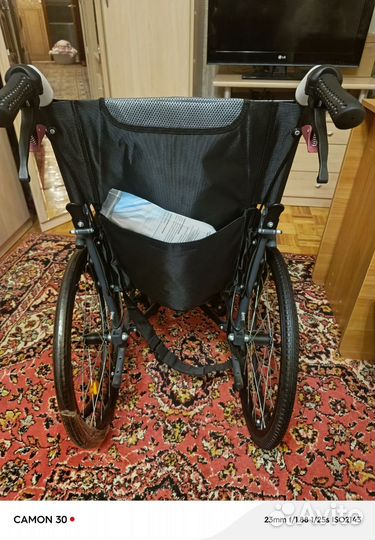 Кресло коляска для инвалидов