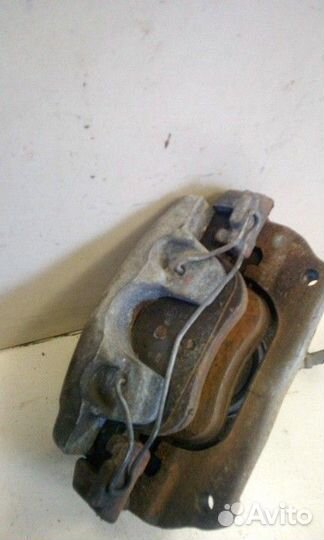 Суппорт тормозной передний левый Renault Megane