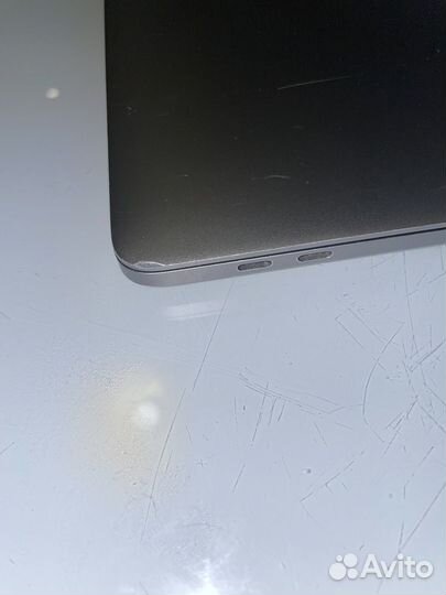Apple macbook pro 13 2019