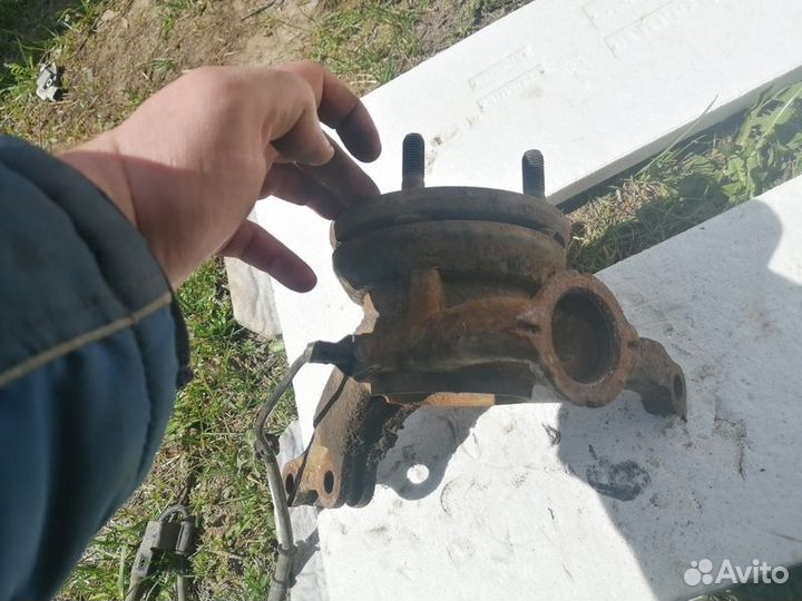 Кулак поворотный передний левый Hyundai i30