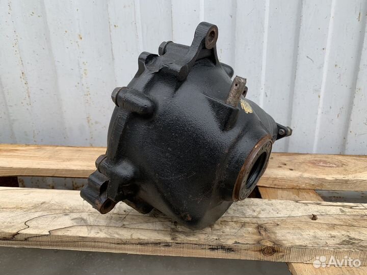 Редуктор передний BMW E34 525ix полный привод