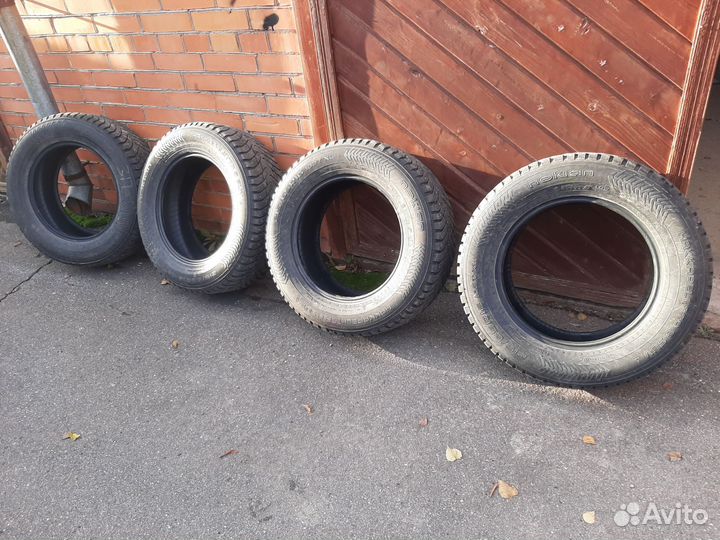 Nokian Tyres Hakkapeliitta 8 SUV 215/65 R16 102T