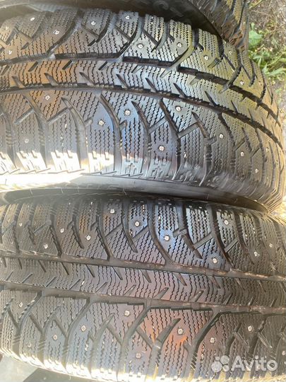 Bridgestone Ice Cruiser 7000S 215/60 R16