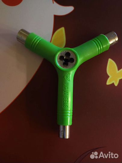 Ключ для скейтборда 