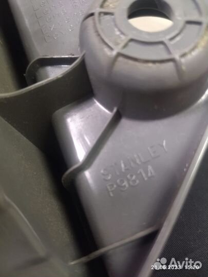 Фонарь задний правый toyota Aqua