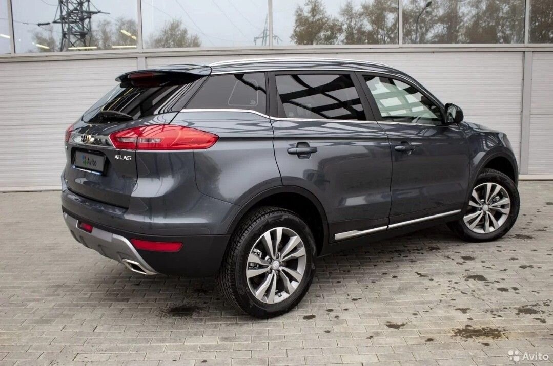 Geely Atlas: фото владельца