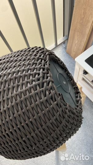 Кашпо из искусственного ротанга