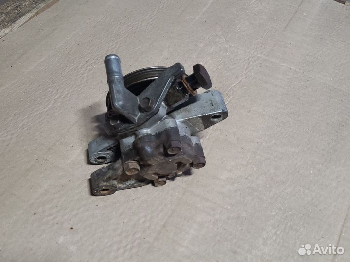 Насос гидроусилителя (гур Hyundai Lantra J2 95-01г