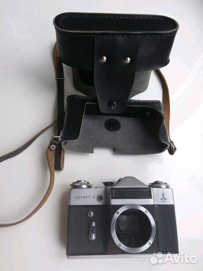 Фотоаппарат Зенит Е с олимпийской символикой