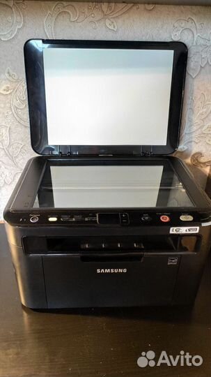 Принтер со сканером и wifi Samsung scx-3205W