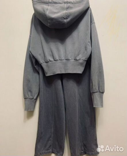 Костюм 44