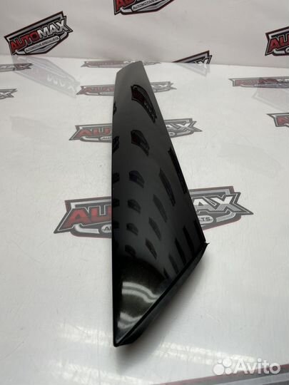 Накладка передней левой стойки Skoda Yeti 2011