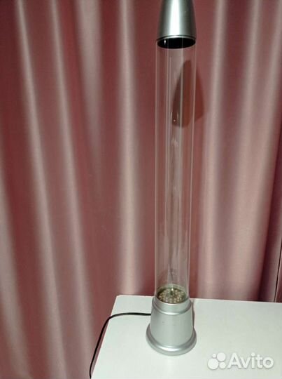 Аквариум с искусственными рыбками